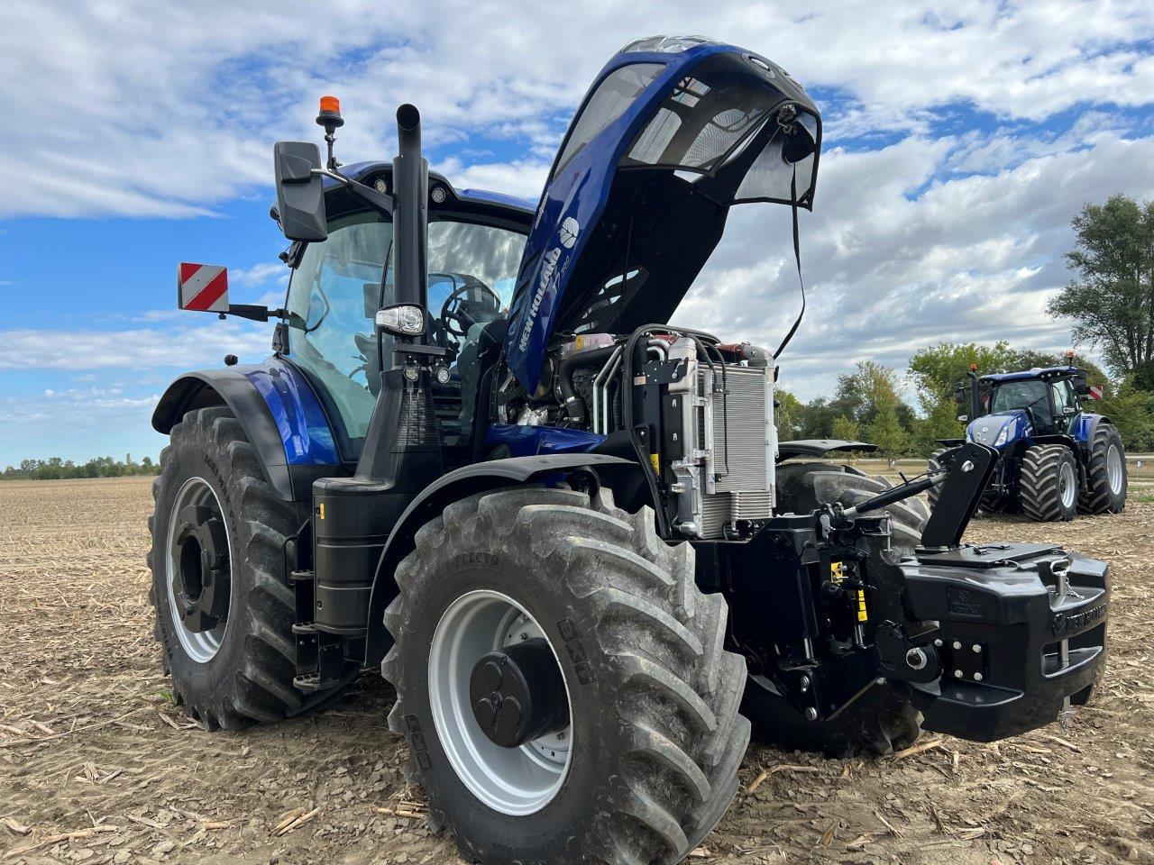 New Holland T7.300 LWB Auto Command. La prova esclusiva